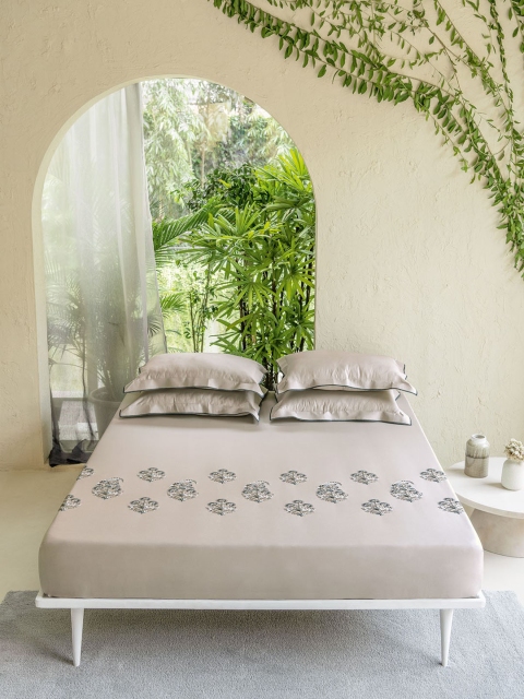 

DDecor Embroidered Cotton 210 TC Double King Bedding Set, Grey