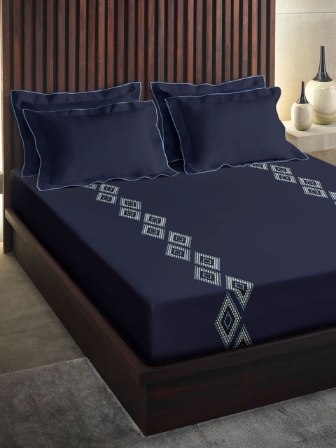 

DDecor Embroidered Cotton 180 TC Embroidered Bedding Set, Blue