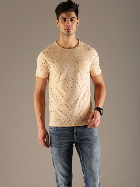 

Flying Machine Men Beige Printed Round Neck T-shirt