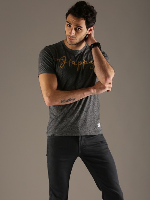 

Flying Machine Men Grey Melange Self-Design Round Neck T-shirt