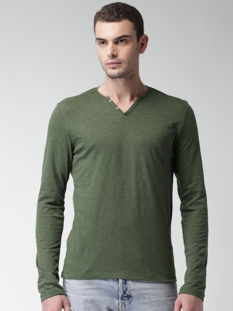 

Celio Men Olive Green Solid Round Neck T-Shirt