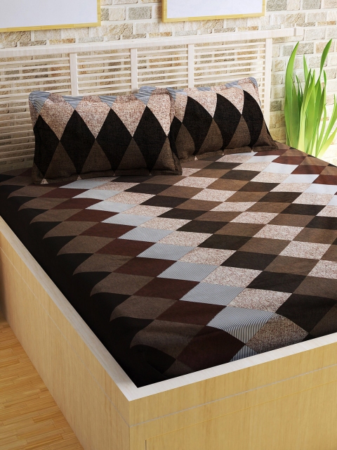 

Story@home Brown Printed Cotton 300 TC Double Bedsheet with 2 Pillow Covers
