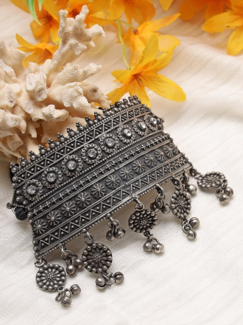 

Moedbuille Silver-Toned & Gunmetal-Toned Brass Silver-Plated Choker Necklace