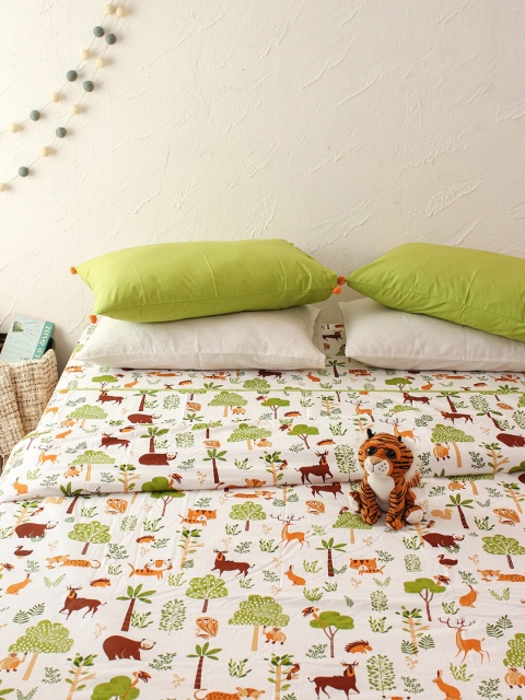

House This White & Green Geometric AC Room 110 GSM Cotton Double Bed Dohar