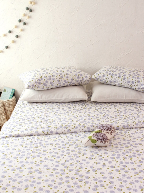 

House This White & Green Floral Printed AC Room 110 GSM Double Bed Dohar