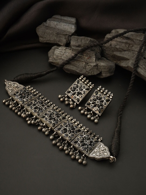 

Urmika Oxidized Silver-Plated & Black Stoned Choker Set