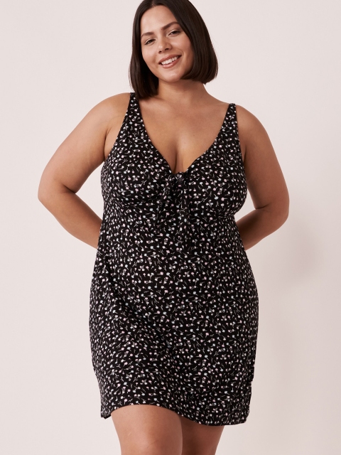 

La Vie en Rose Black Printed Nightdress