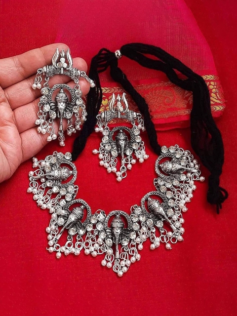 

Krelin Women Silver Oxidised Jewellery Set