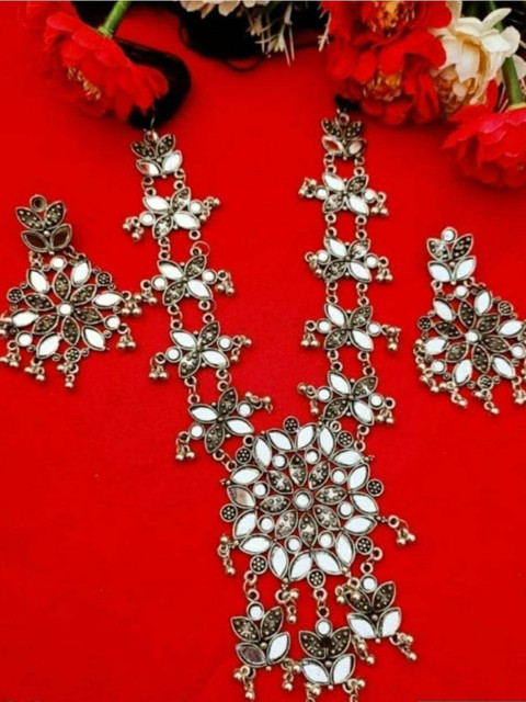 

Krelin Silver Oxidised Mirror Work Jewellery Set