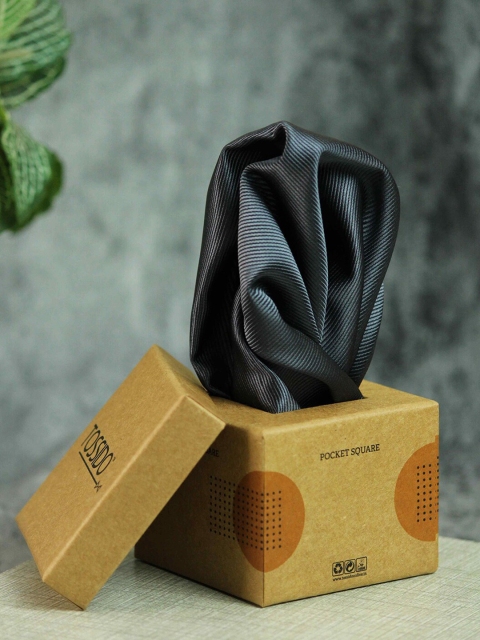 

Tossido Men Grey Solid Woven Microfiber Pocket Square