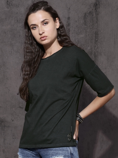 

Roadster Women Charcoal Grey Solid Round Neck T-shirt