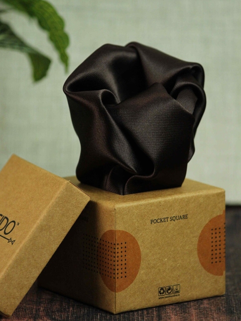 

Tossido Men Brown Solid Pocket Square