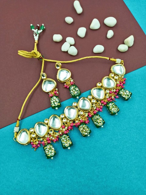 

StileAdda Gold-Plated Green & White Kundan Stone-Studded Jewellery Set