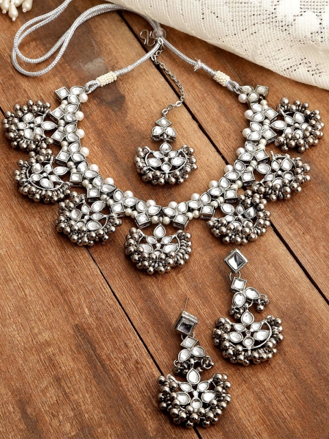 

KARATCART Women Oxidised Silver-Plated White Kundan Studded Jewellery Set