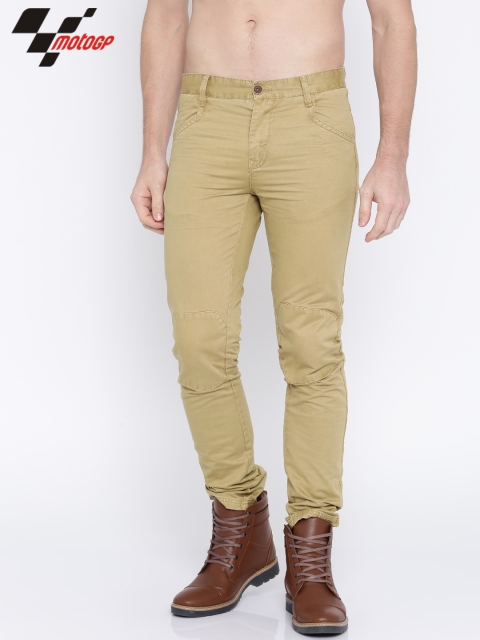 

Roadster Men Khaki Slim Fit Solid Trousers