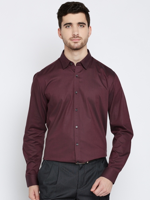 

Blackberrys Men Maroon Slim Fit Solid Formal Shirt