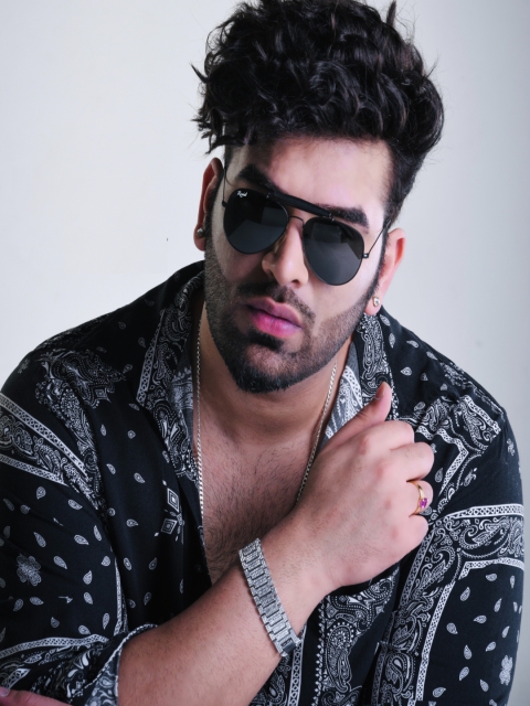 

RESIST EYEWEAR Unisex Black Lens Aviator Sunglass with UV Protected Lens