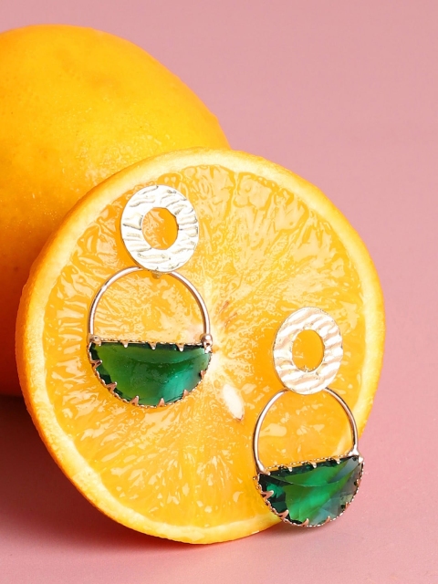 

SOHI Women Gold-Toned & Green Contemporary Drop Earrings
