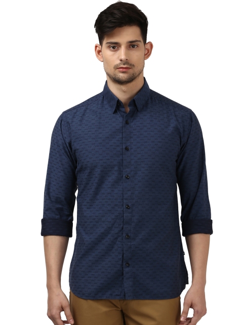 

Park Avenue Men Blue Regular Fit Striped Casual Shirt