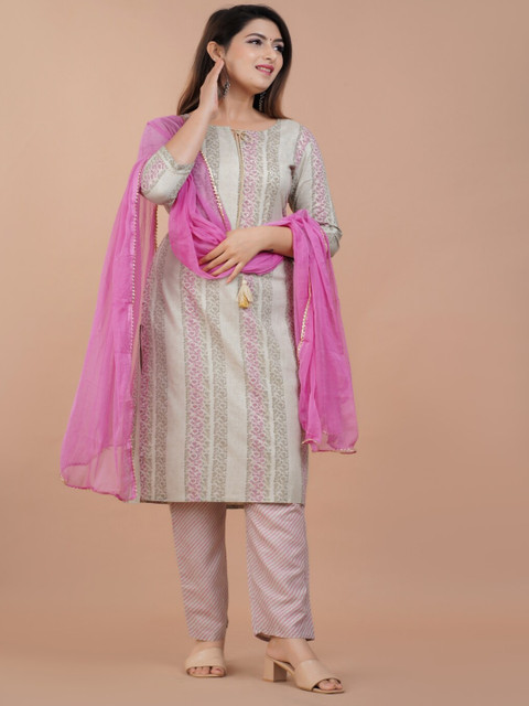 

RUHAZAT Women Pink Floral Printed Kurta with Trousers & Dupatta
