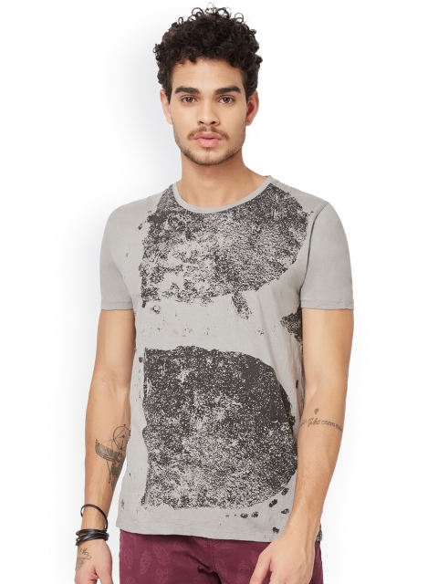 

Breakbounce Men Grey Printed T-shirt