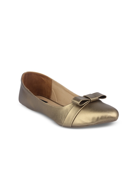 

Shoetopia Women Gold-Toned Solid Ballerinas