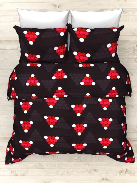 

THE WHITE MOSS Black & Red Cotton Geometric 160 TC King Bedsheet with 2 Pillow Covers