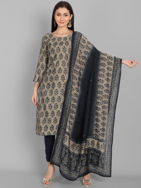 

Pakiza Women Beige Ethnic Motifs Embellished Kurta