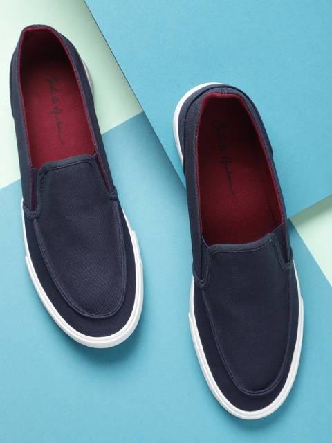 

Mast & Harbour Men Navy Slip-On Sneakers, Navy blue