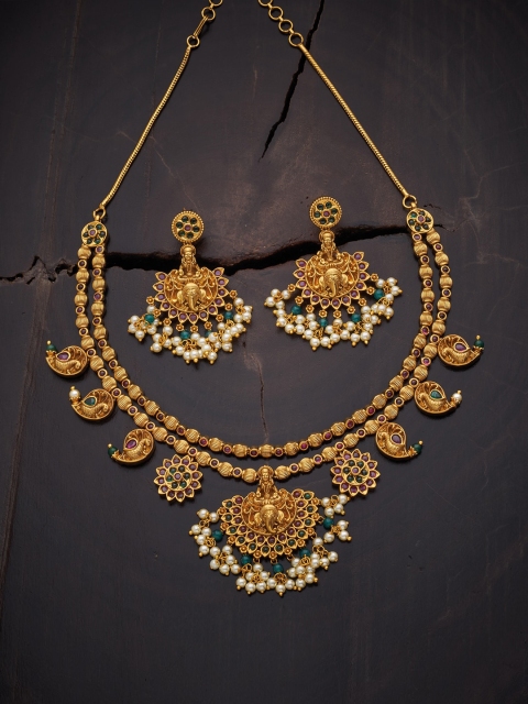 

Kushal's Fashion Jewellery Gold-Plated Gold-Colored Stone-Studded & Beaded Jewellery Set