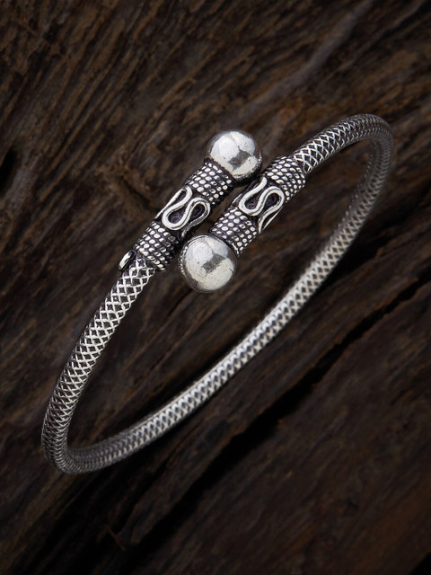 

Kushal's Fashion Jewellery Women Silver-Toned & Black Silver Oxidised Gold-Plated Kada Bracelet