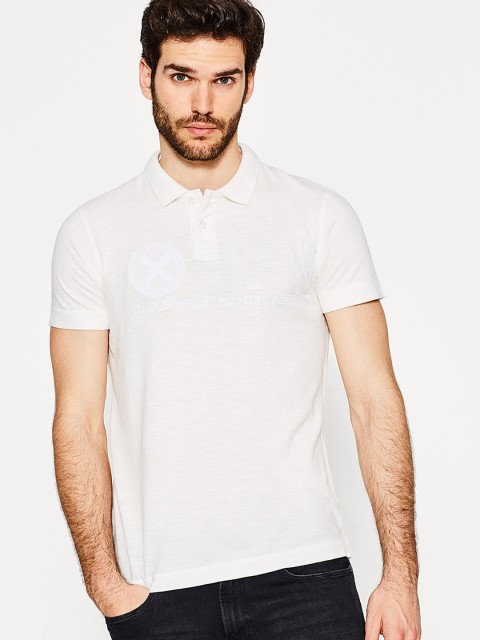 

ESPRIT Men Off-White Solid Polo Collar T-shirt