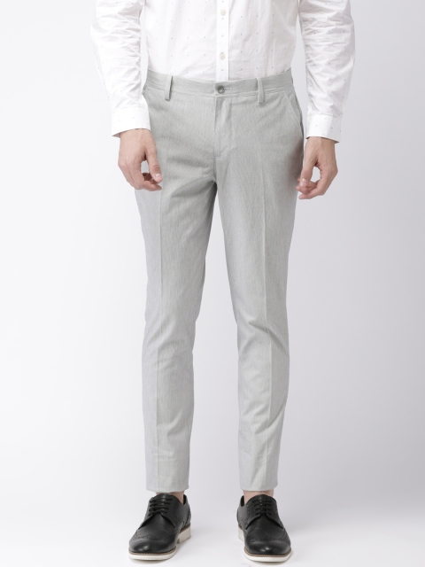 

INVICTUS Men White & Black Slim Fit Striped Formal Trousers