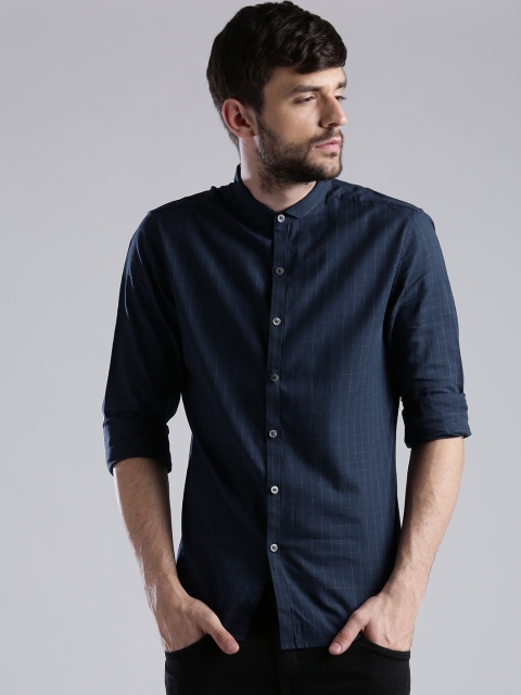 

Levis Men Navy Checked Casual Shirt, Navy blue