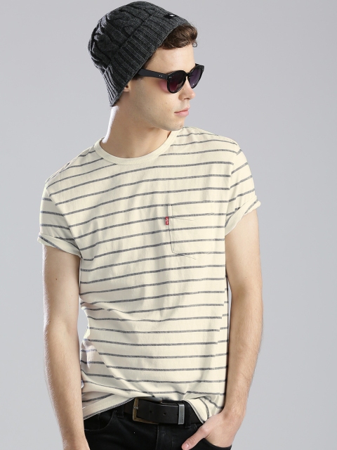 

Levis Men Off-White & Navy Striped Round Neck T-shirt