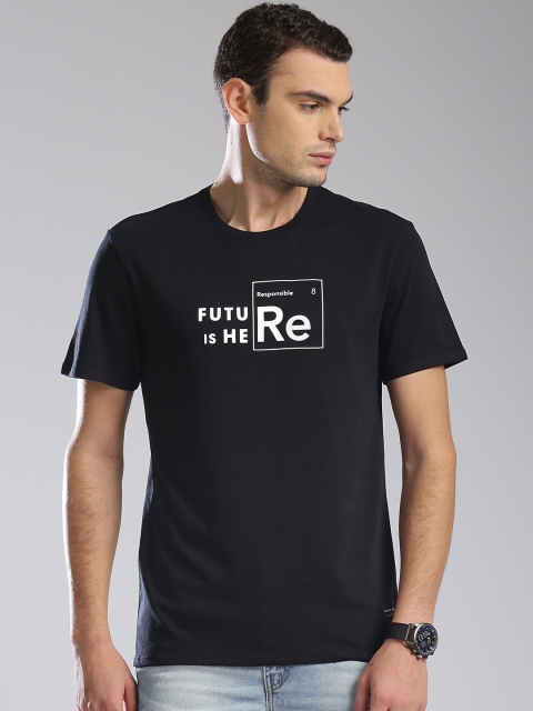 

Levis Men Black Printed Round Neck T-shirt