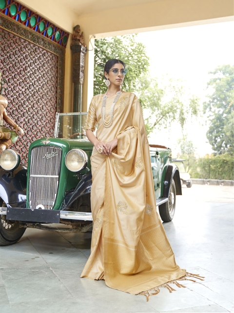 

elora Beige Floral Silk Blend Banarasi Saree