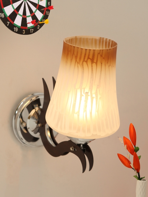 

Aesthetic Home Solutions Silver-Toned Wall Lamp with Shade