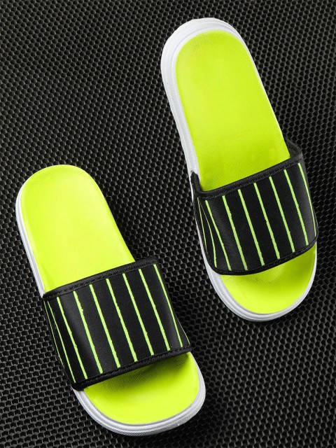 

Footox Men Green & Black Printed FlipFlop Slipper