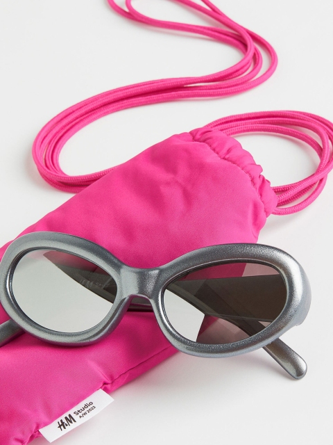 

H&M Women Black Lens & Black Cateye Sunglasses with UV Protected Lens