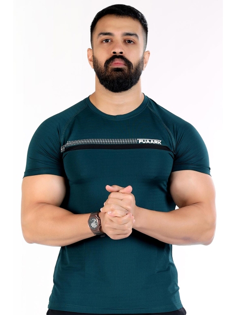 

FUAARK Men Green Anti Odour Slim Fit T-shirt