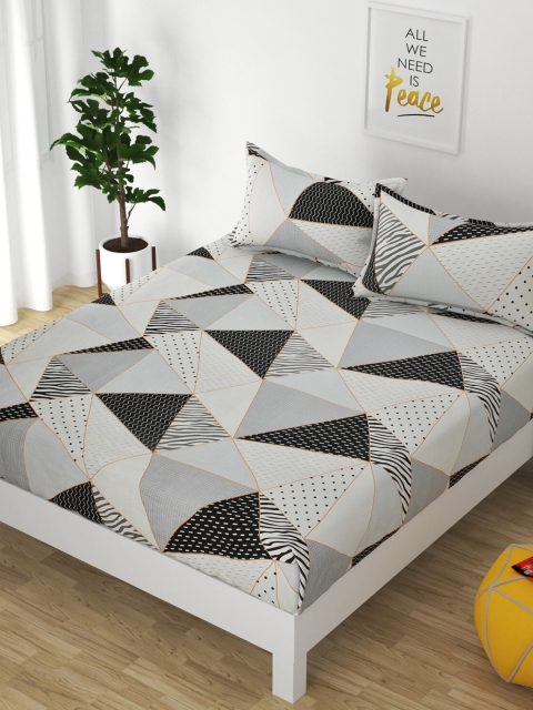 

Bajo's Off White & Black Geometric 250 TC Cotton King Bedsheet with 2 Pillow Covers