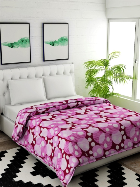 

Salona Bichona Pink & Maroon Geometric AC Room 150 GSM Double Bed Comforter