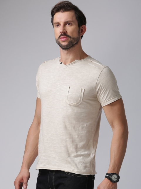 

YWC Men Off-White Solid Round Neck T-shirt