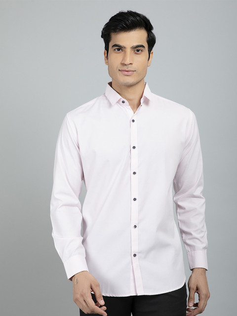 

RED FEATHER Men Pink Solid Cotton Casual Shirt