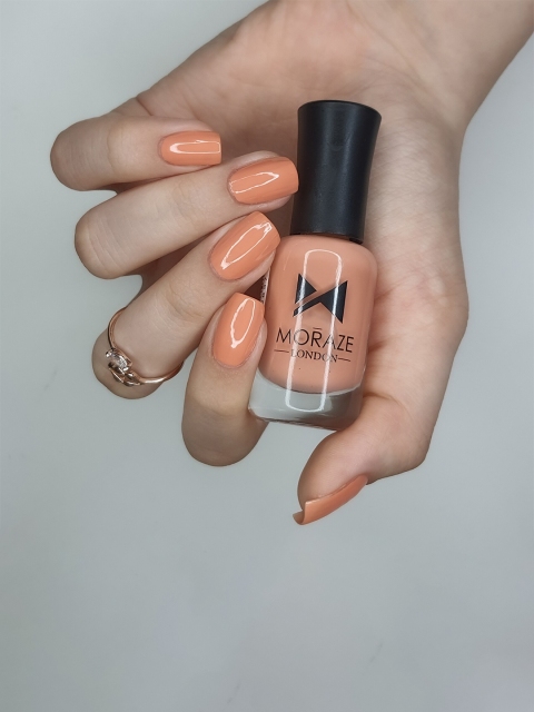 

Moraze Glossy Finish Autumn Nude Nail Enamel 8 ML