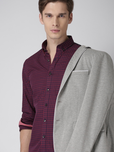 

INVICTUS Men Red & Navy Blue Slim Fit Tartan Checks Casual Shirt