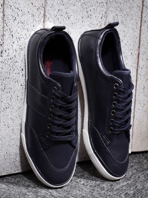 

Roadster Men Navy Blue Sneakers