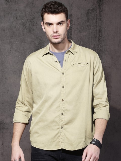 

RDSTR Men Beige Regular Fit Solid Casual Shirt
