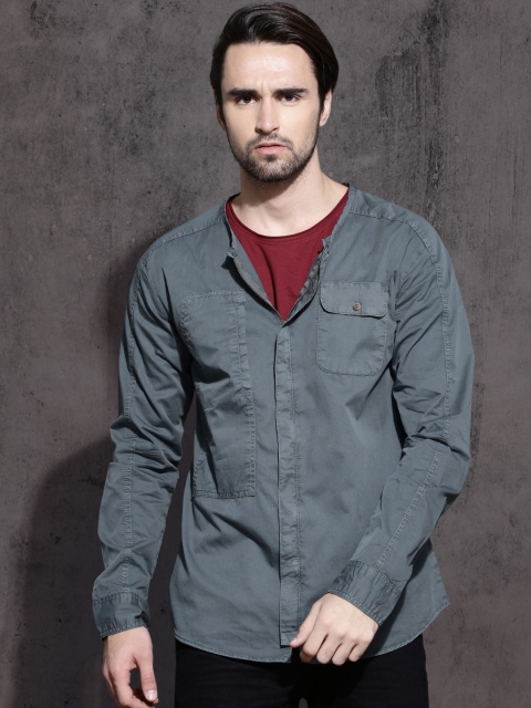 

Roadster Men Blue Slim Fit Solid Casual Shirt